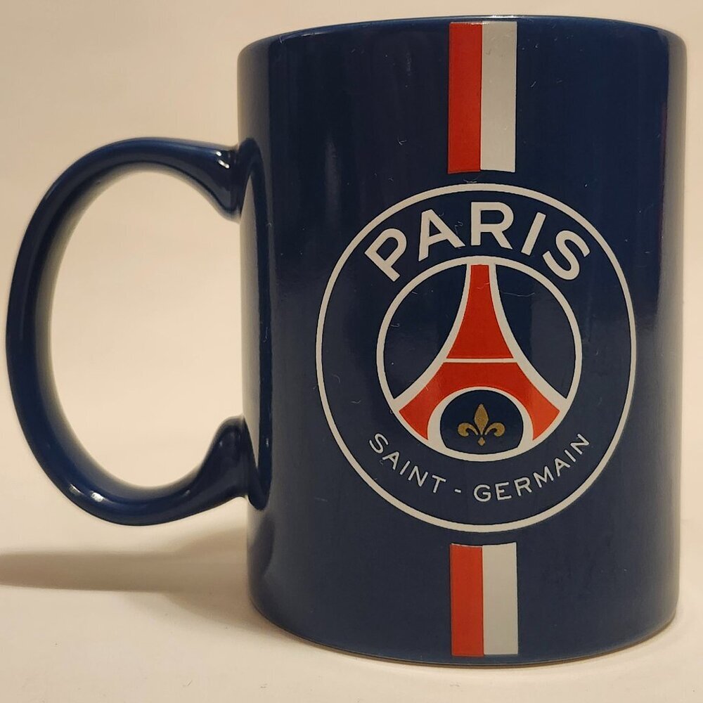 ATTRACTIVE PARIS ST GERMAIN MUG Paris Eiffel Tower